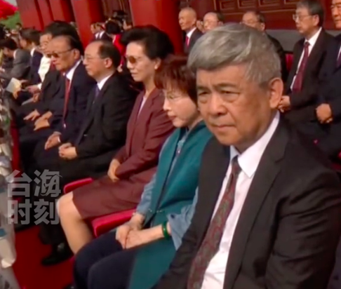 诚信双赢 中国国民党前主席洪秀柱在天安门城楼观礼画面曝光